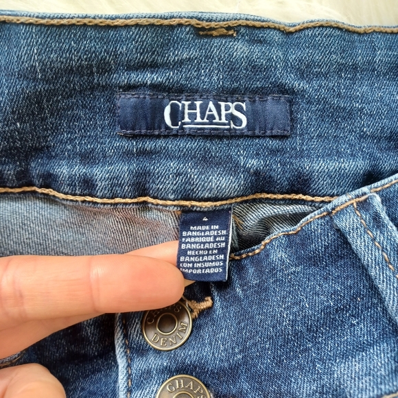 {Chaps} Women's Button-Fly Bootcut Jeans - Picture 6 of 10